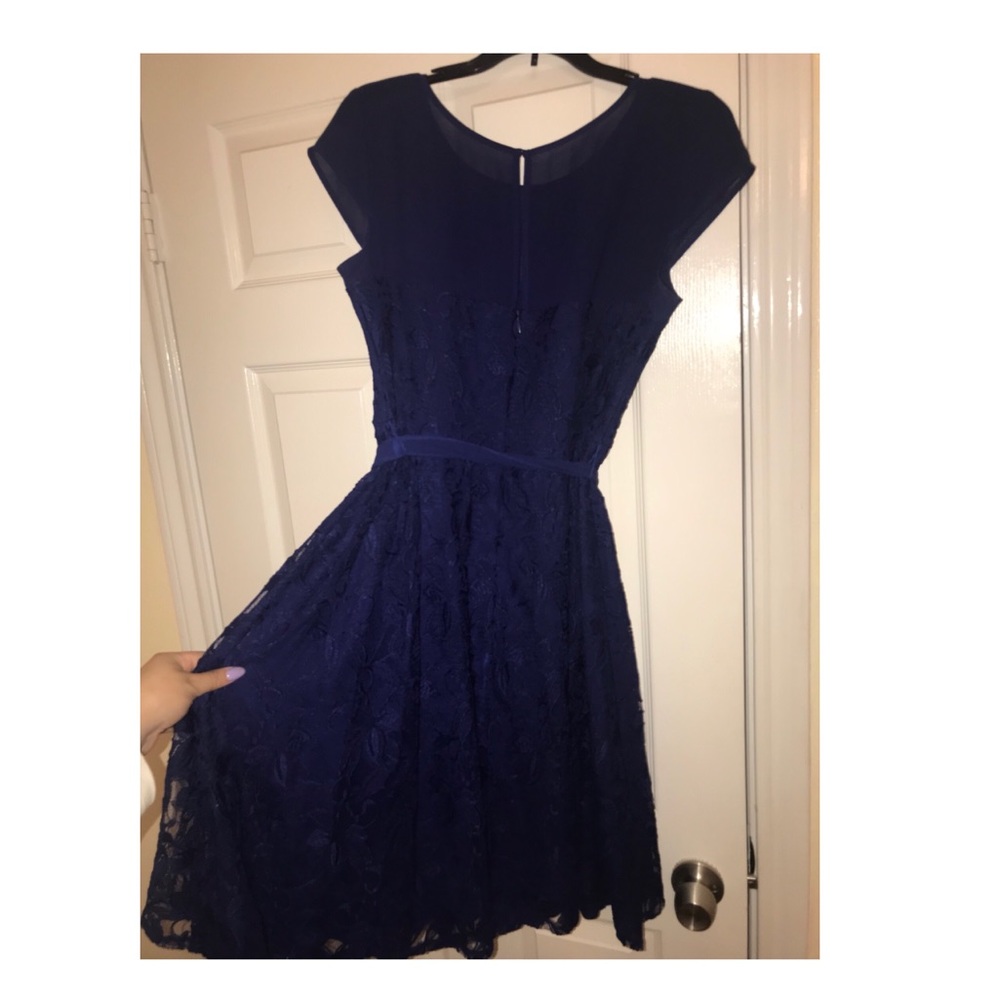 Dress - Picture 2 of 3